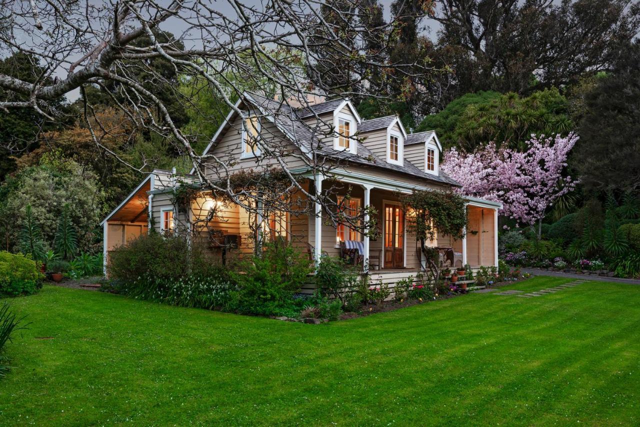 Mill Cottage - Boutique Accommodation And Garden Акароа Экстерьер фото