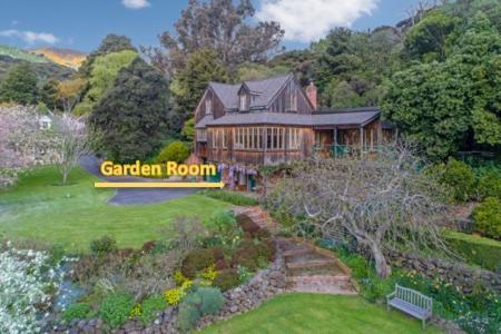 Mill Cottage - Boutique Accommodation And Garden Акароа Экстерьер фото